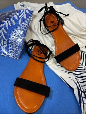 Trary Black Lace Up Ankle Strap Flat Sandals Size 11 Like New Boho